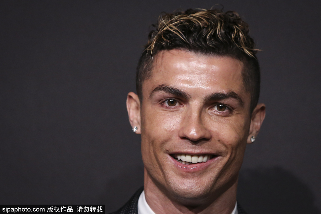 在与对手的 在与对手的